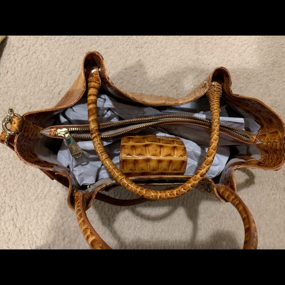 Purse - Picture 3 of 4